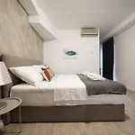 Beachfront And 4*
