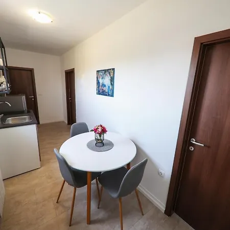 招待所 Beachfront And Sukošan