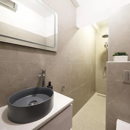 Beachfront And 4* Sukošan