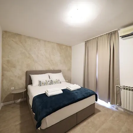 Beachfront And Sukošan