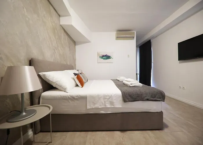 Beachfront And 4*
