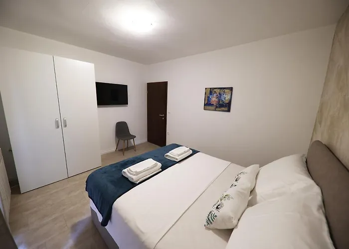 Beachfront And Affittacamere 4*