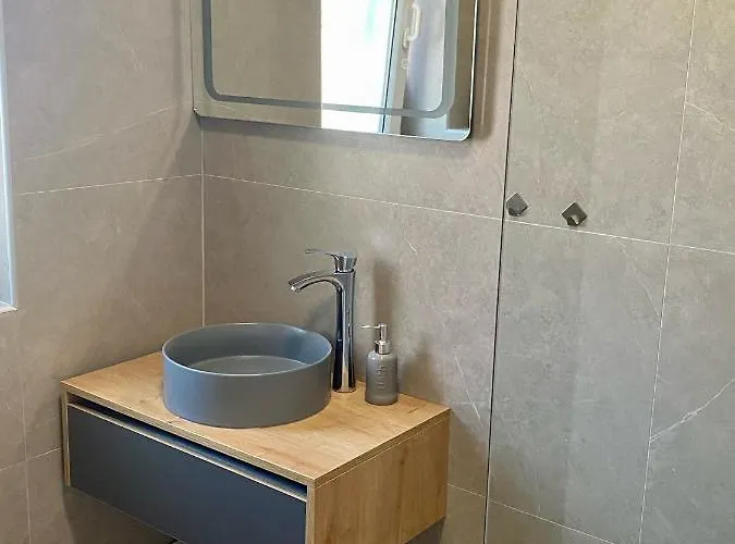 Beachfront And Affittacamere 4*