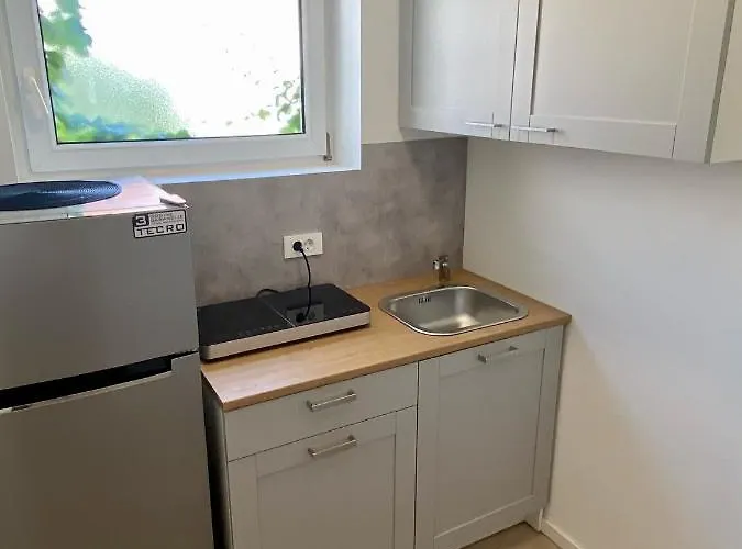 Beachfront And Affittacamere 4*