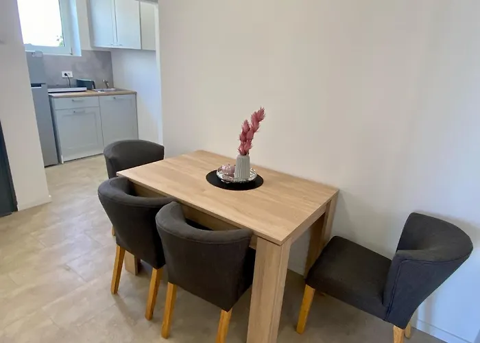 Beachfront And Sukošan