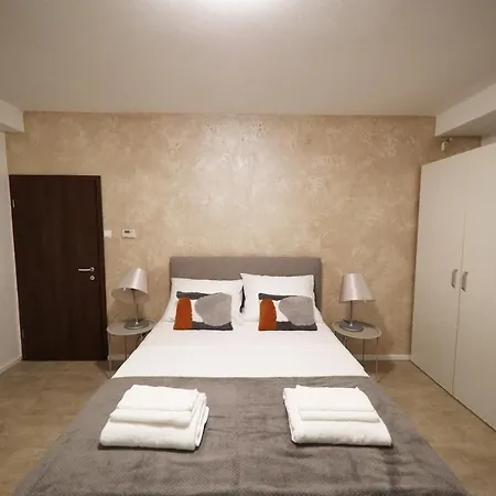 Beachfront And 4*