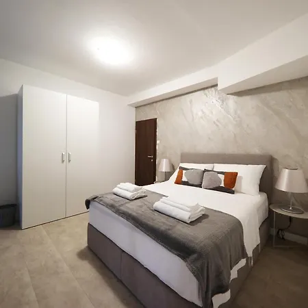Beachfront And Affittacamere 4*