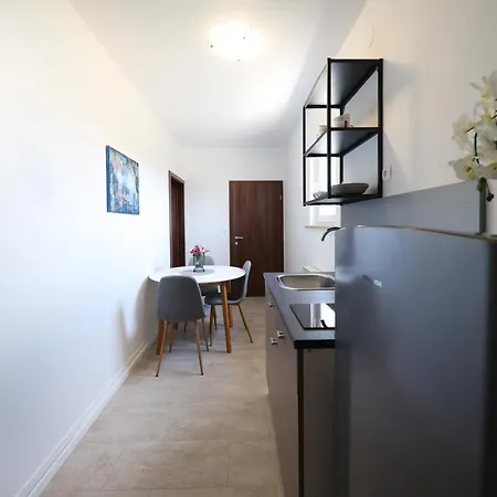 Beachfront And Pensjonat 4*