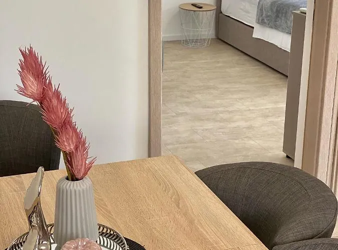 Beachfront And 4* Sukosan