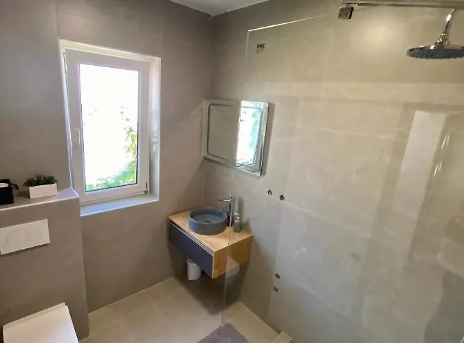 Gostinjska kuća Beachfront And